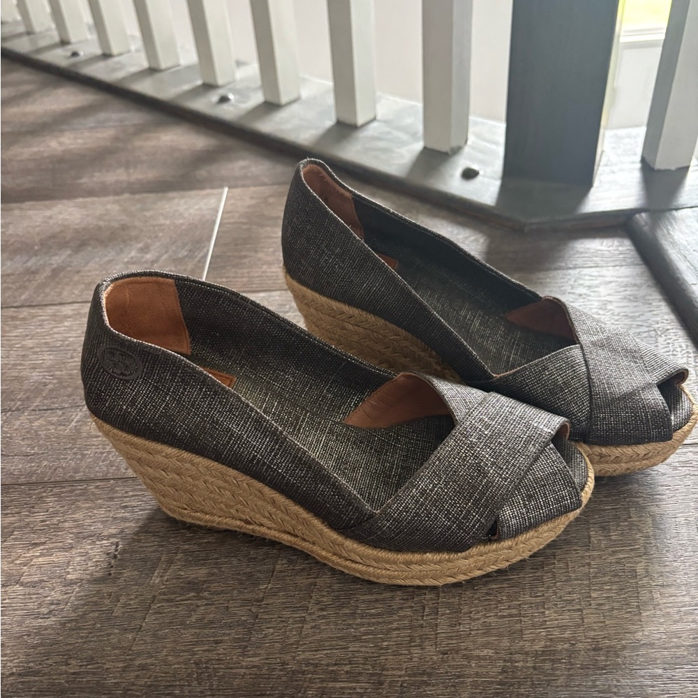 Tory wedges - Picture 2 of 2